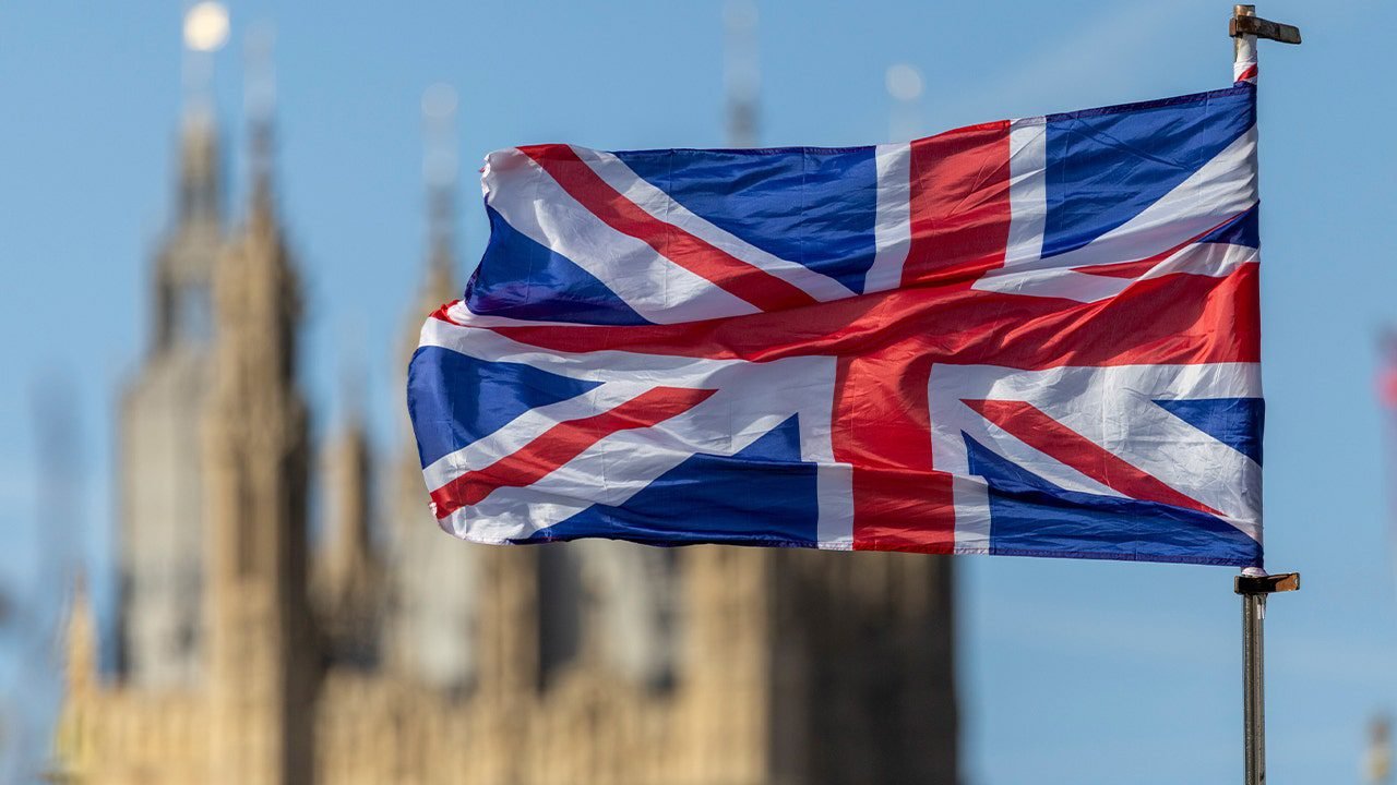 union-jack-uk-parliament.jpg