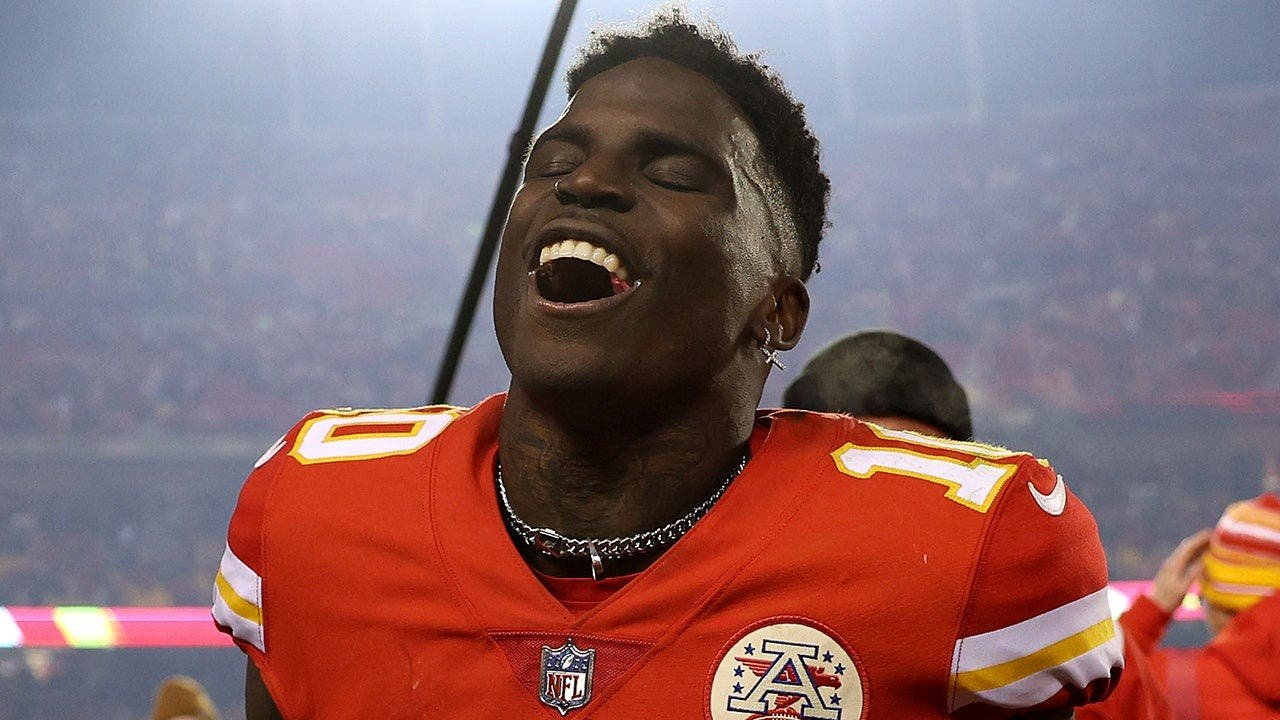 Tyreek-Hill-Chiefs.jpg