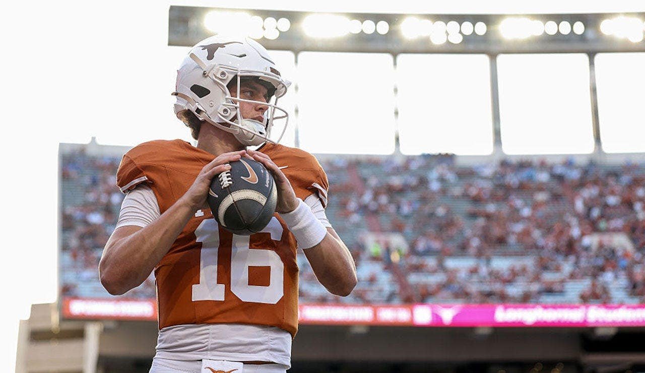 arch-manning-texas-longhorns-ole-miss_002.jpg