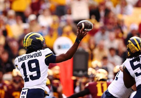 bryce-underwood-michigan-pass-attempt.jpg