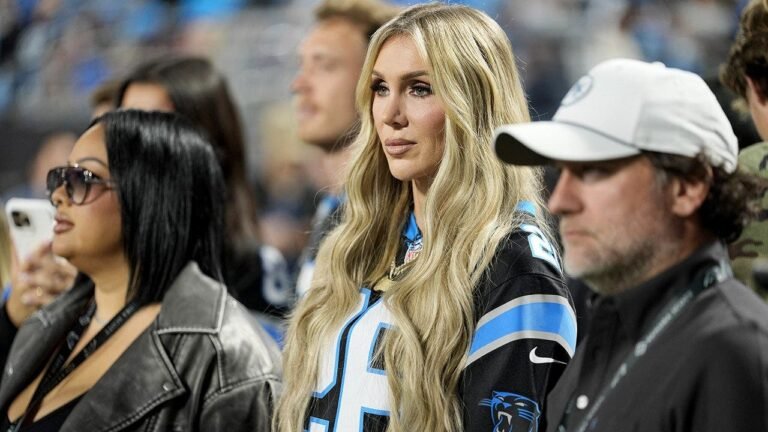charlotte-flair-detroit-lions-carolina-panthers.jpg