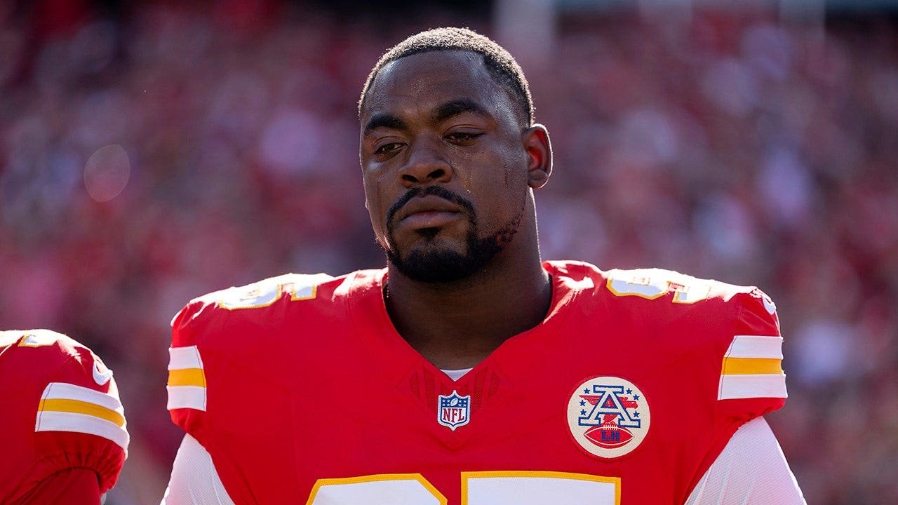 chris-jones-national-anthem-chiefs-fox-news_.jpg