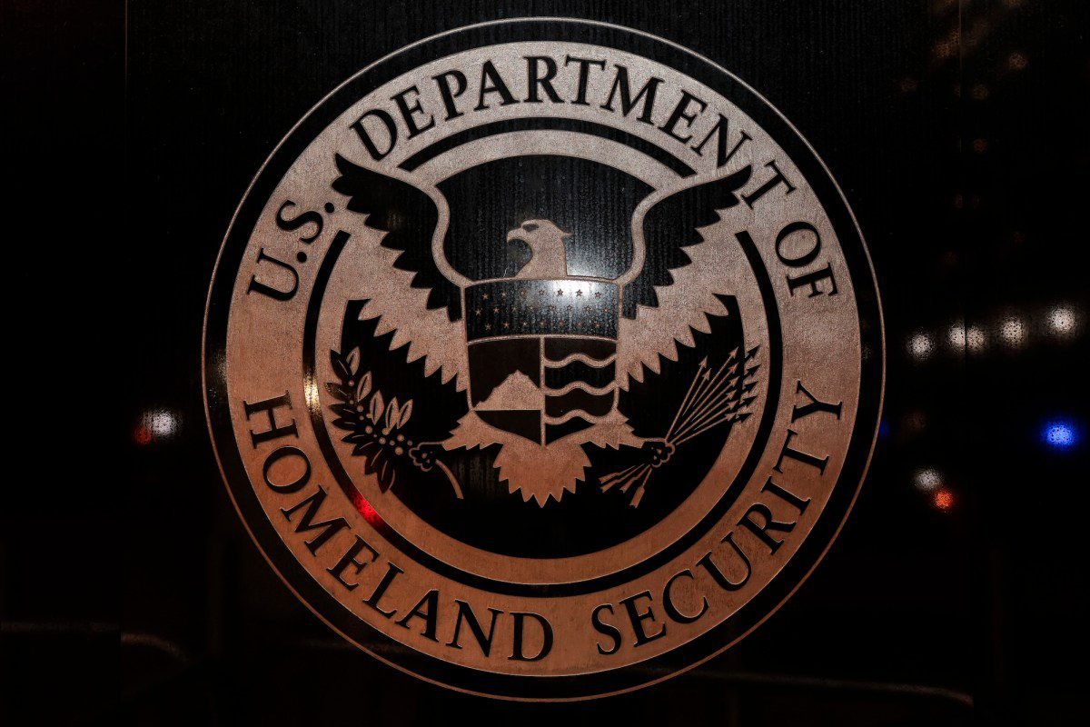 dhs-2255143488.jpg