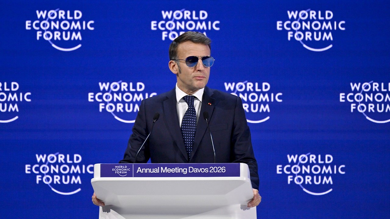 emmanuel-macron-davos.jpg
