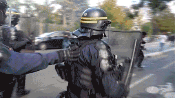 fire-police-reuters-2.gif