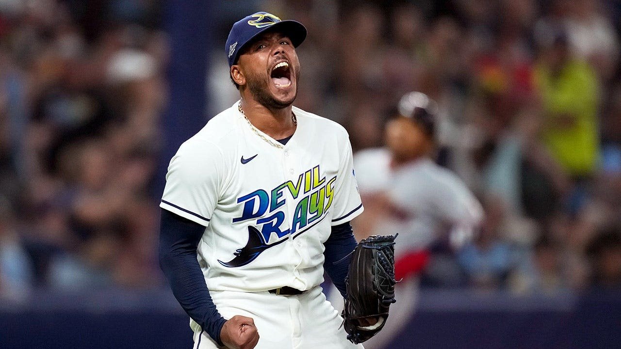 freddy-peralta-celebrates-last-out-alcs-fox-news_.jpg