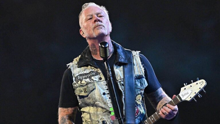 james-hetfield-metallica-m72-world-tour.jpg