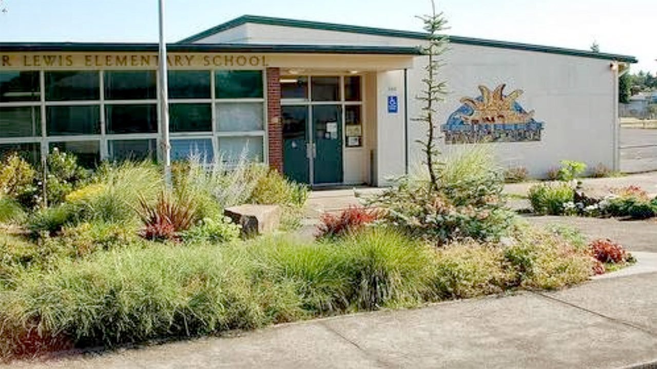lewis-elementary-school-oregon.jpg