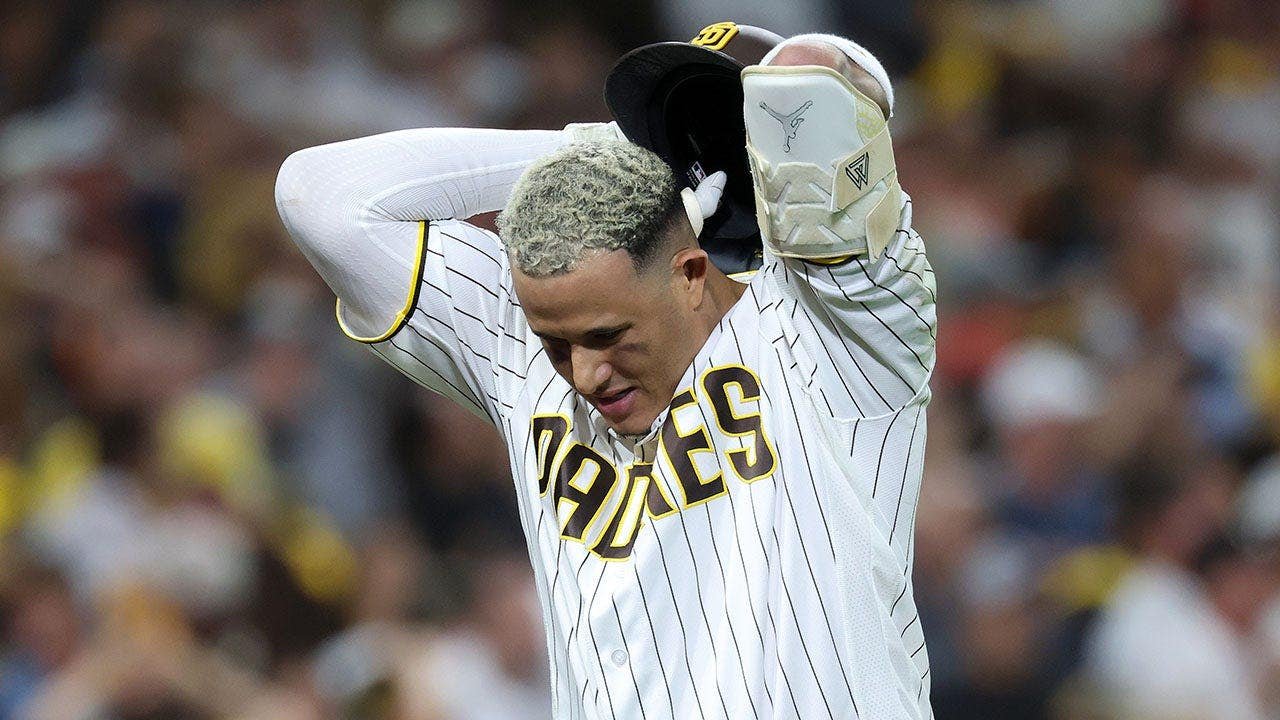 manny-machado-padres-brewers-playoffs.jpg