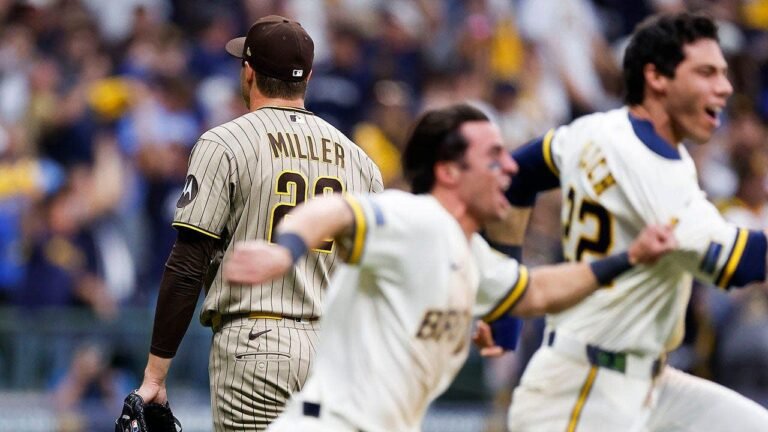mason-miller-padres-brewers-nlds.jpg