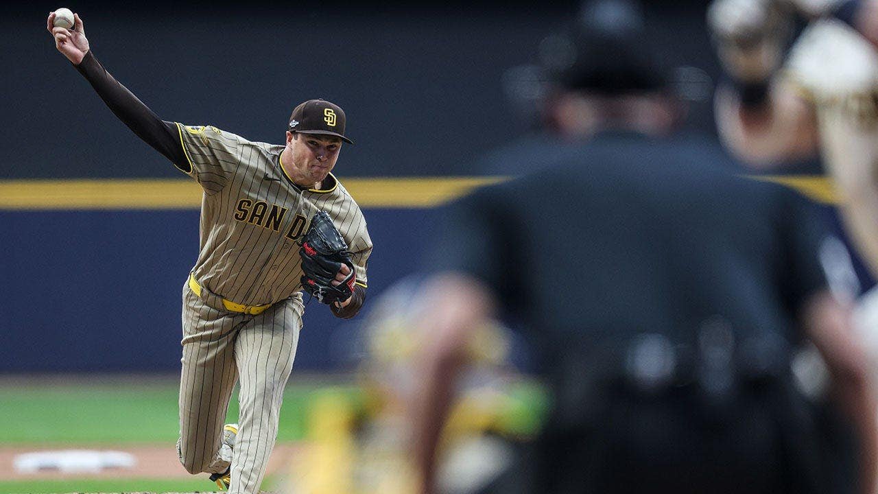 mason-miller-padres-brewers-nlds_002.jpg