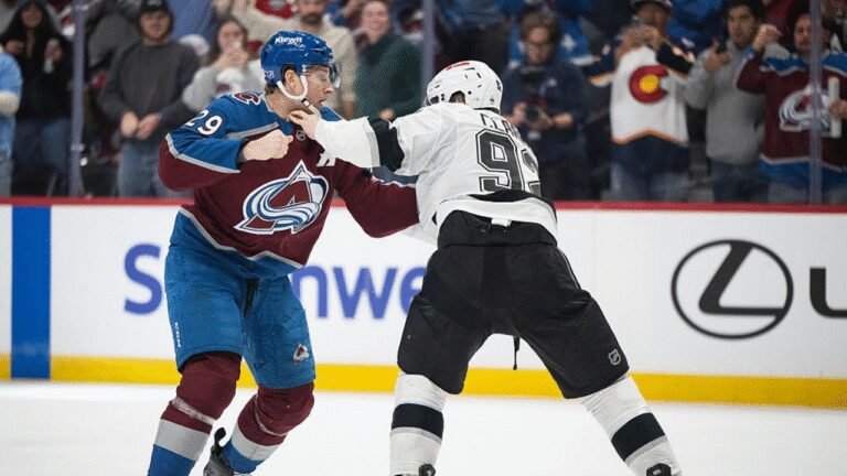 nathan-mackinnon-brandt-clarke-avalanche-kings.jpg