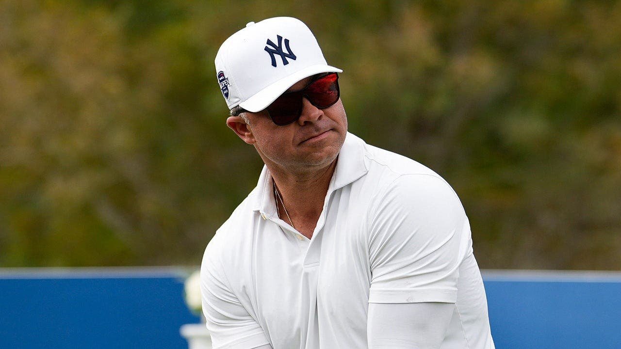nick-swisher-capital-one-mlb-open.jpg