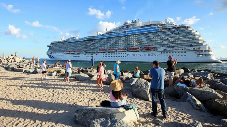 people-watching-princess-cruises.jpg