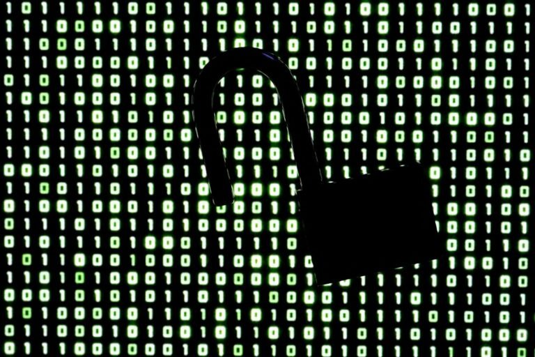 php-web-bug-padlock-2300746159.jpg