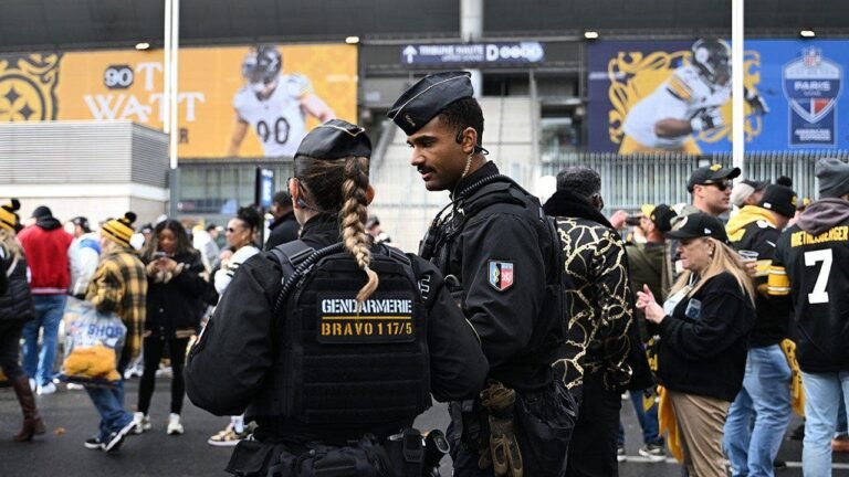 police-patrol-stade-de-france-paris.jpg