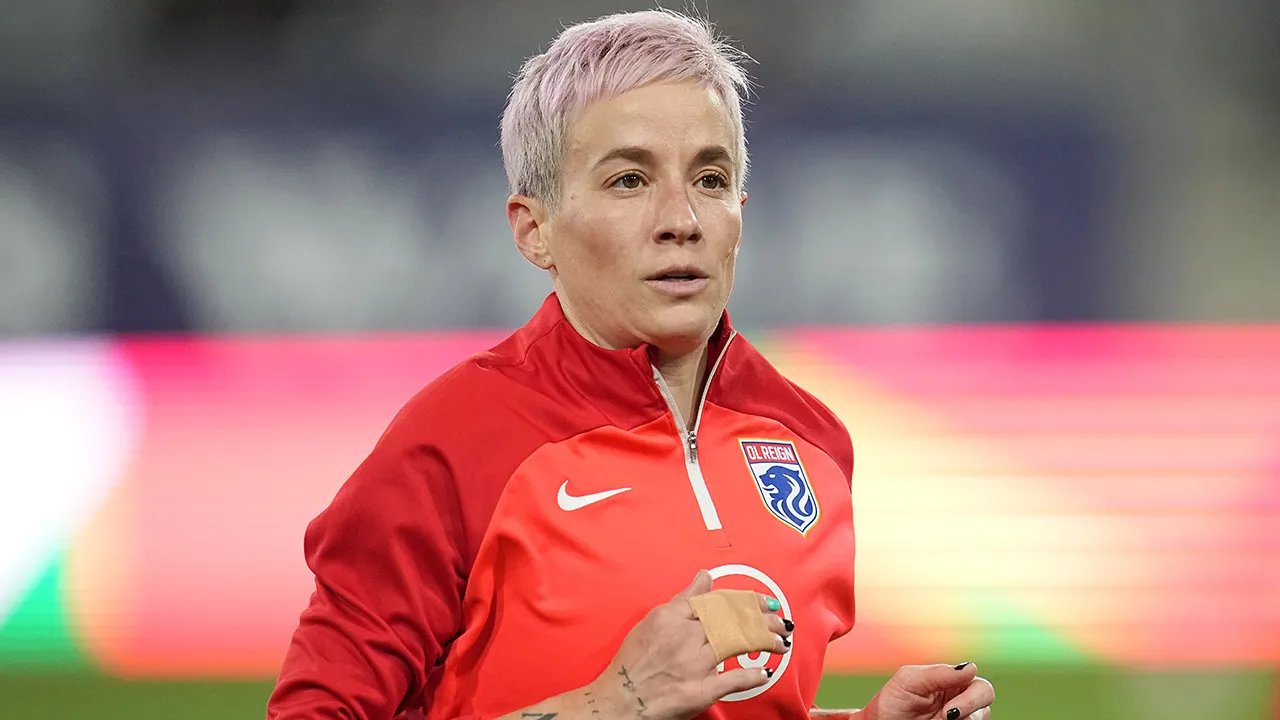 soccer-megan-rapinoe-121625-1.jpg