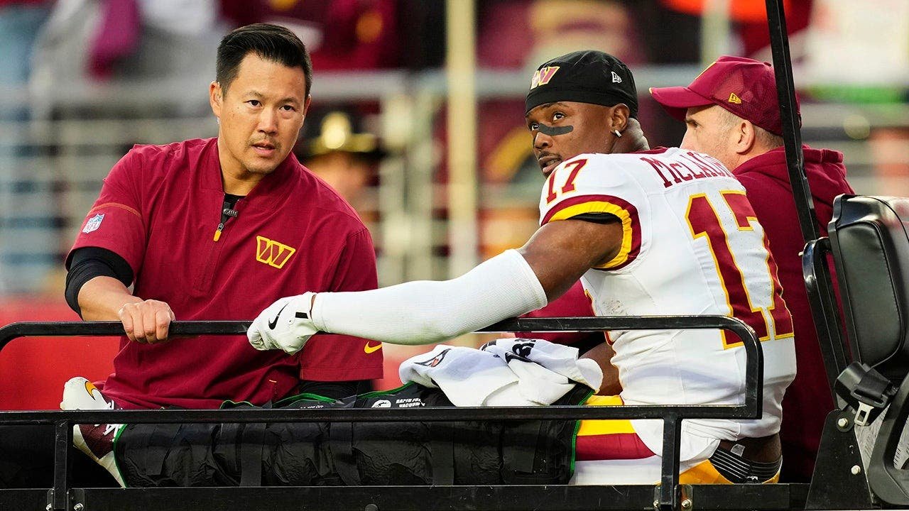 terry-mclaurin-carted-off.jpg