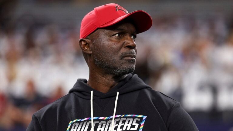 todd-bowles-sidelines-arlington-texas.jpg
