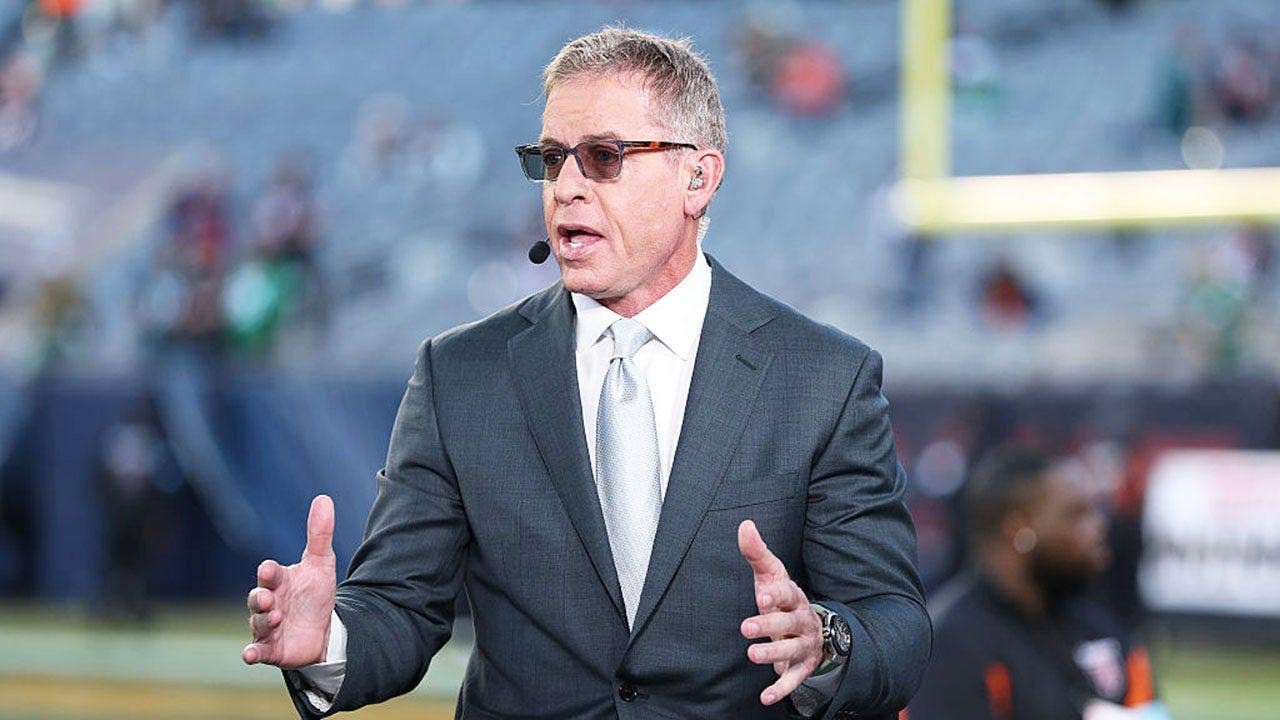 troy-aikman-bears-eagles-soldier-field.jpg