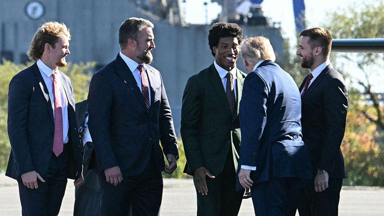 trump-baltimore-ravens-sparrows-point.jpg