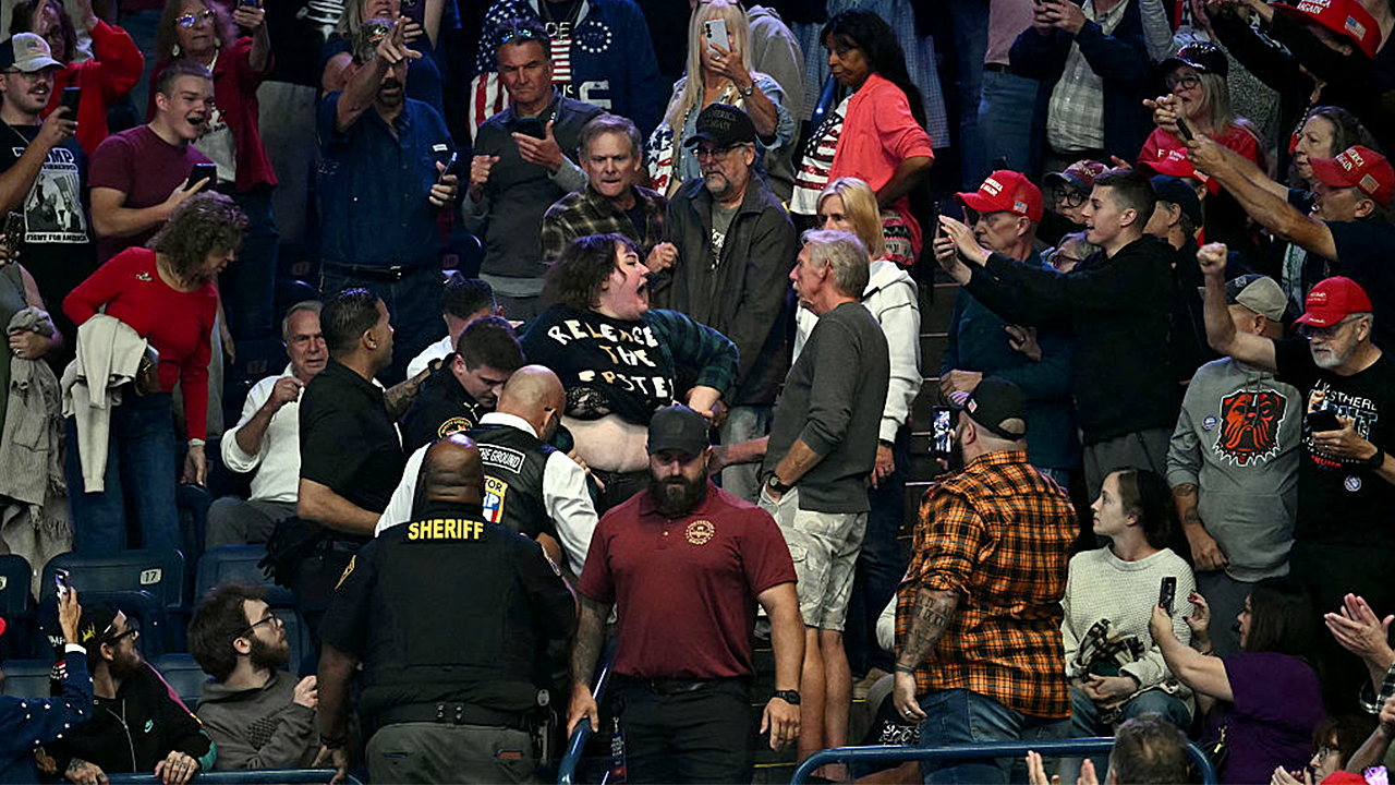 trump-rally-protest-fight_001.png