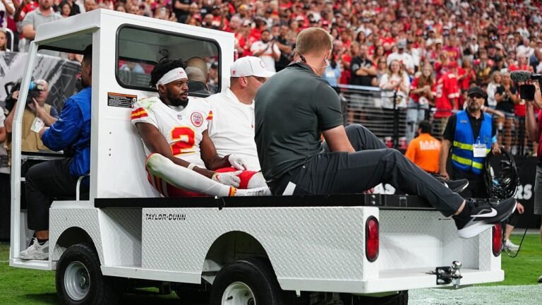 tyquan-thornton-chiefs-injury-allegiant-stadium_001.jpg