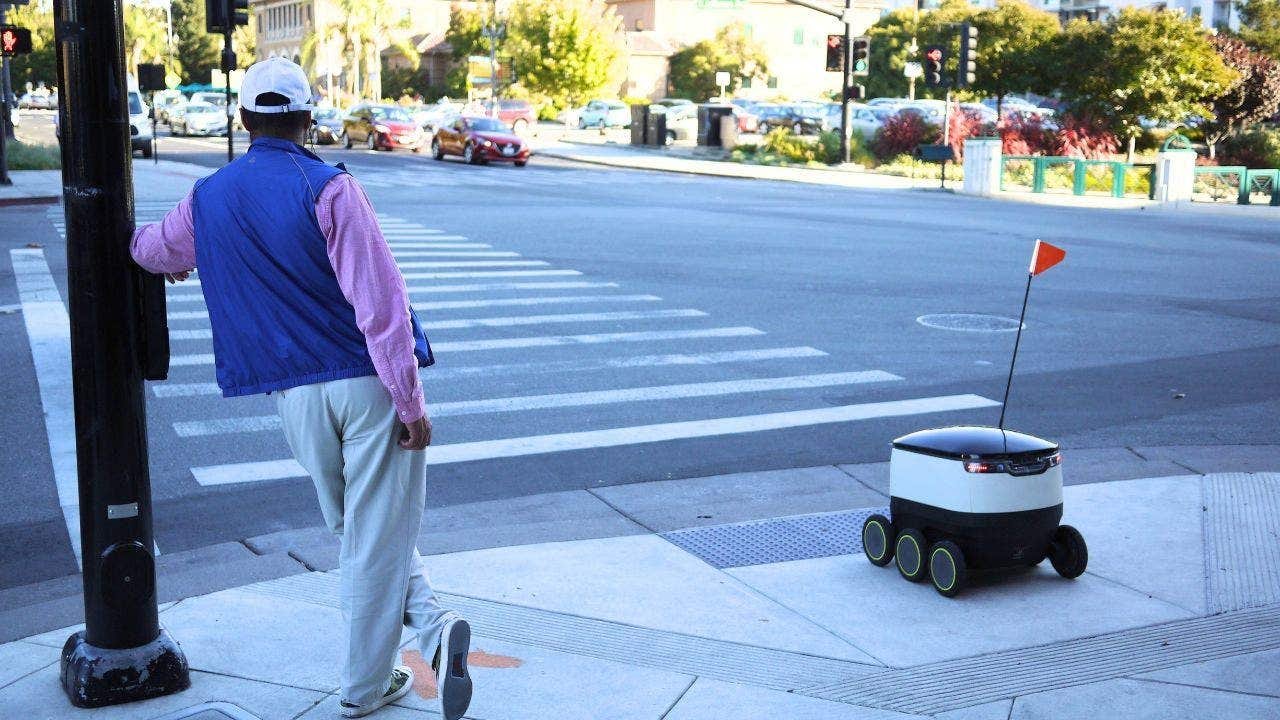 uber-eats-robot-standoff-002.jpg